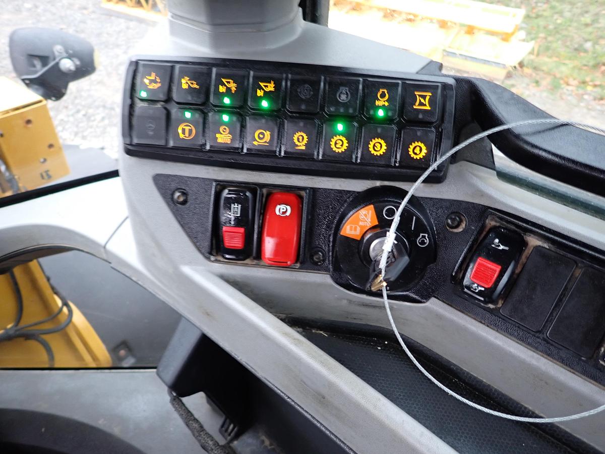 Used 2019 CAT 938M Wheel Loader