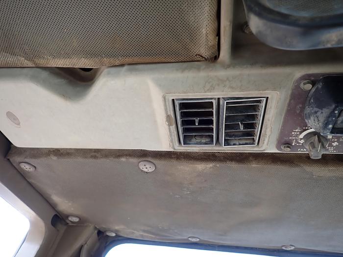 Used 1982 CAT D5B Crawler Dozer w/ CAB & WINCH 