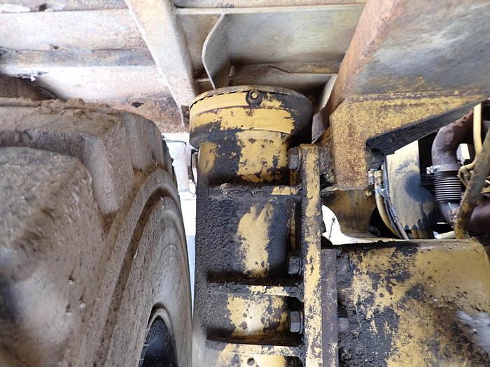 Used 1985 CAT 769C Rigid Frame Water Truck 8000 Gallon