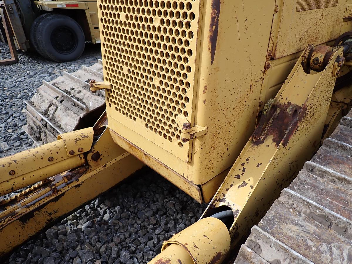 Used 1986 CAT D4H LGP Crawler Dozer DIRECT DRIVE W/ WINCH 2200 HOURS!