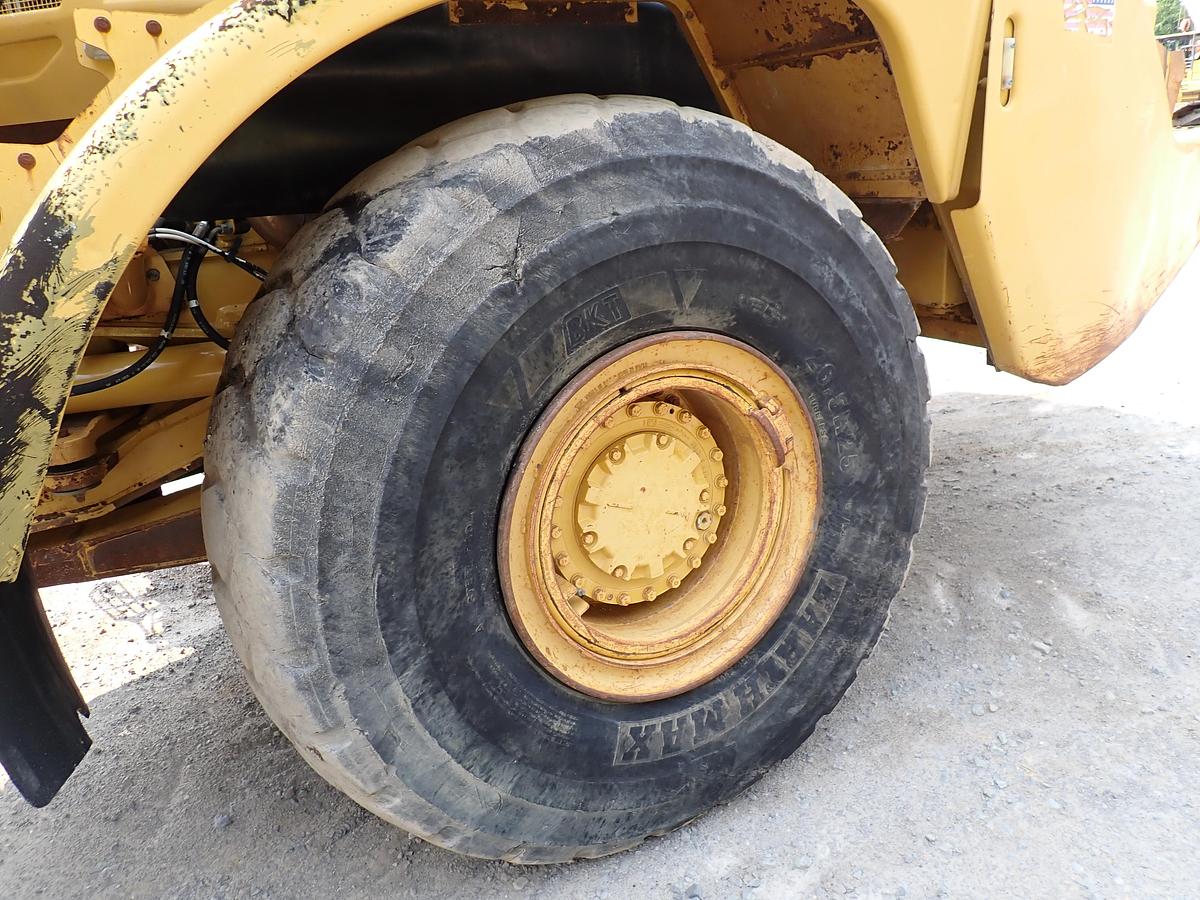Used 2006 CAT 735
