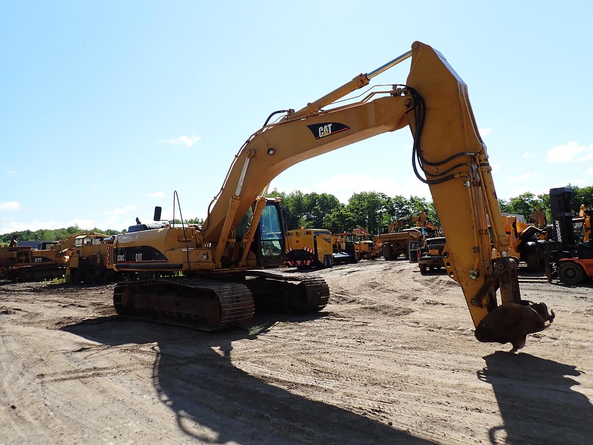 Used 2005 CAT 330CL Hydraulic Excavator