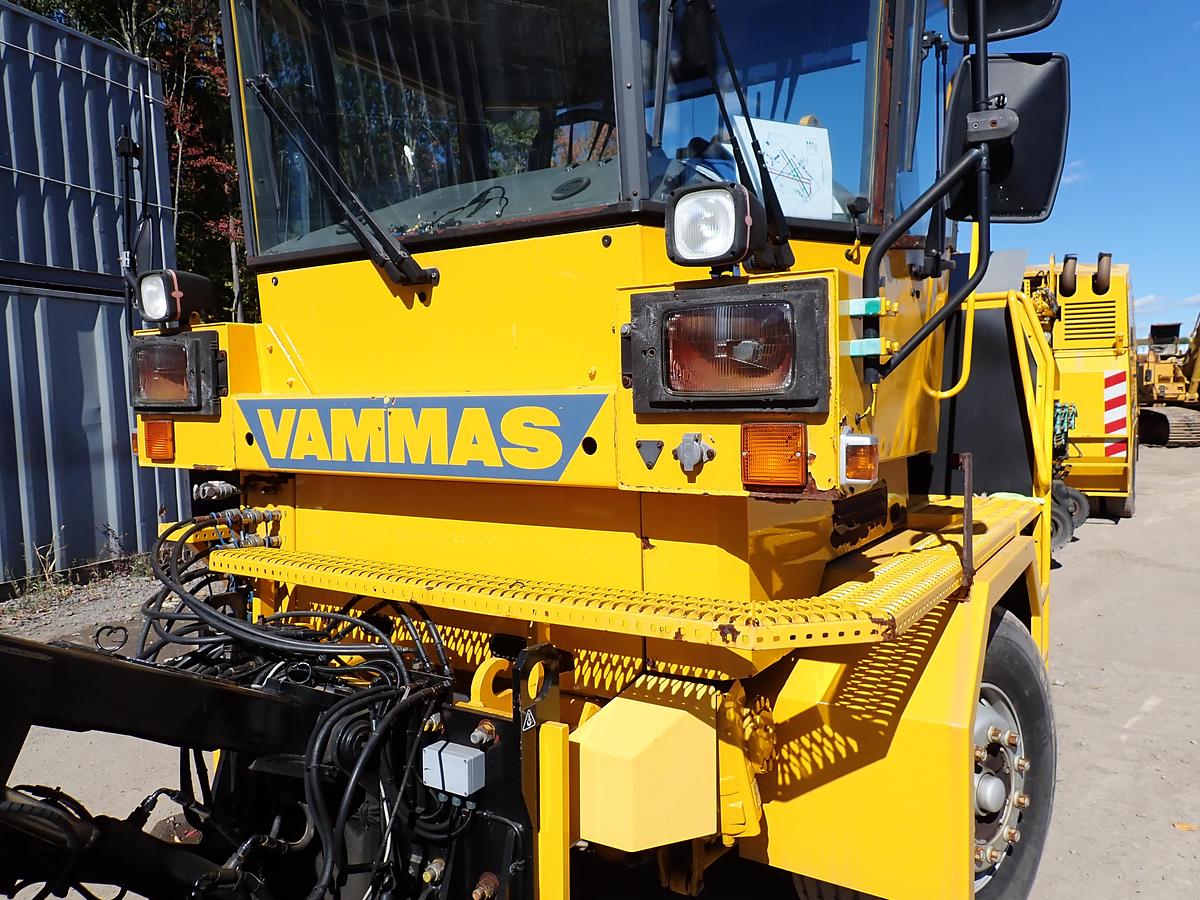Used 2001 Vammas PSB 5500H Airport Runway Sweeper 