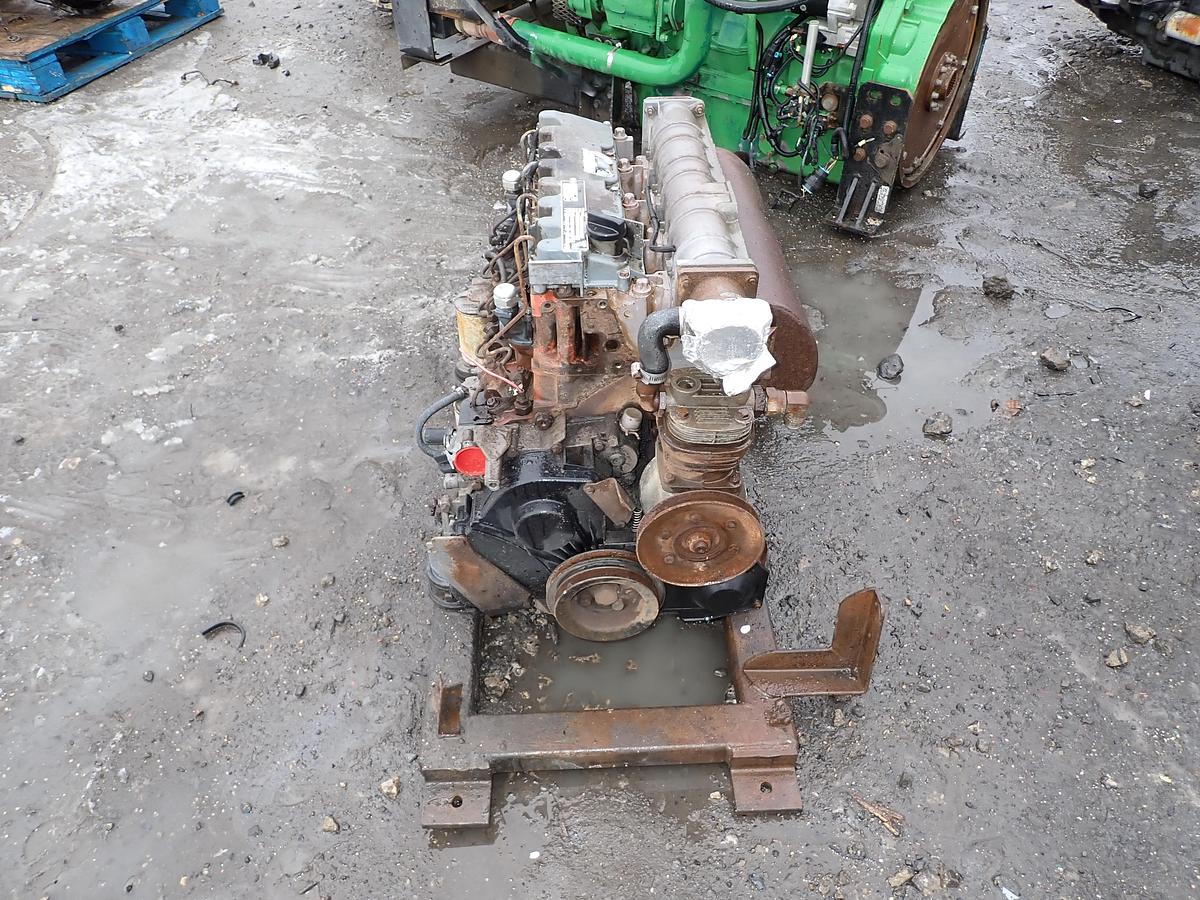 Used DEUTZ F4M1011F Diesel Engine