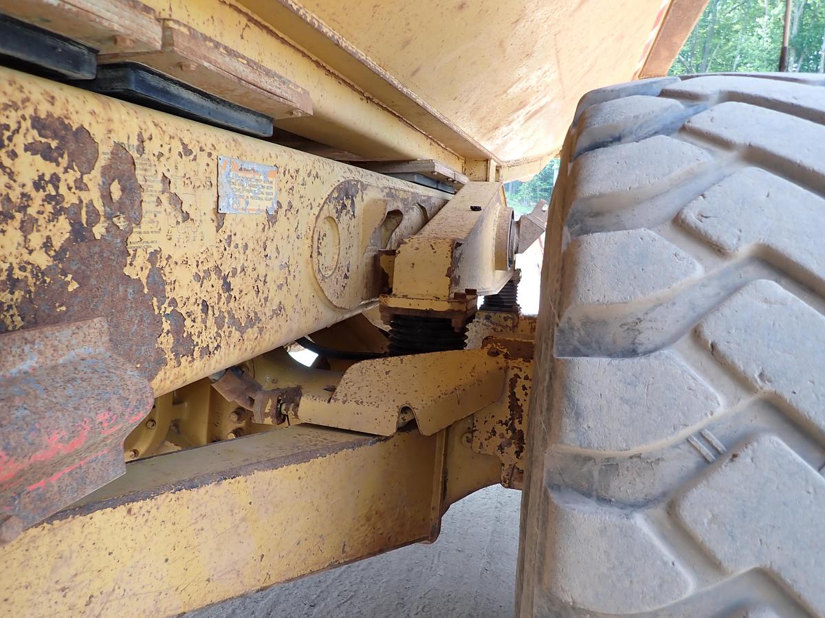 Used 2003 CAT 735