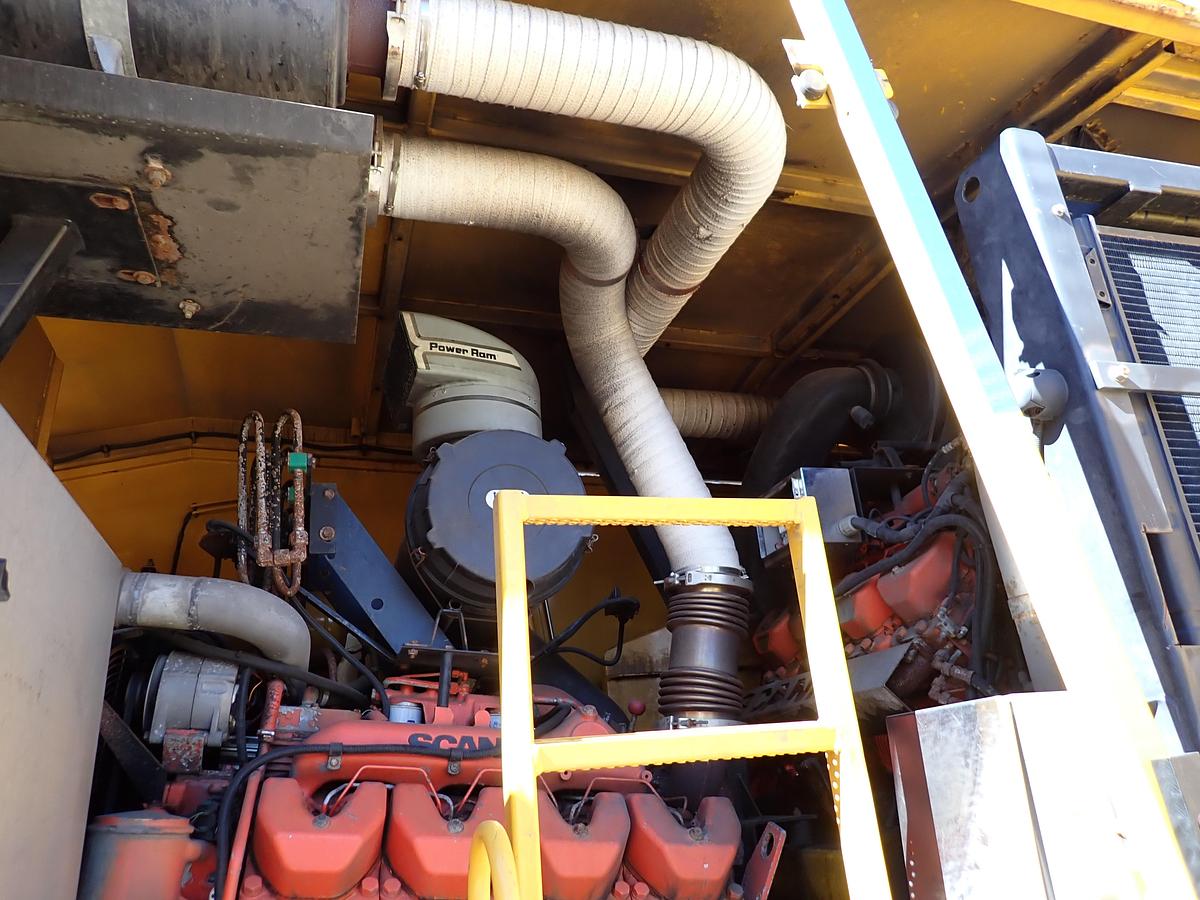 Used 2001 Vammas PSB 5500H Airport Runway Sweeper 