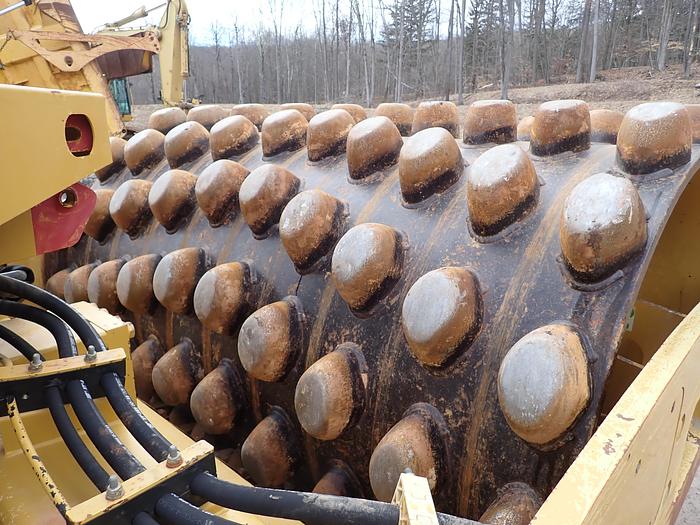 Used 2007 CAT CP-563E Padfoot Compactor