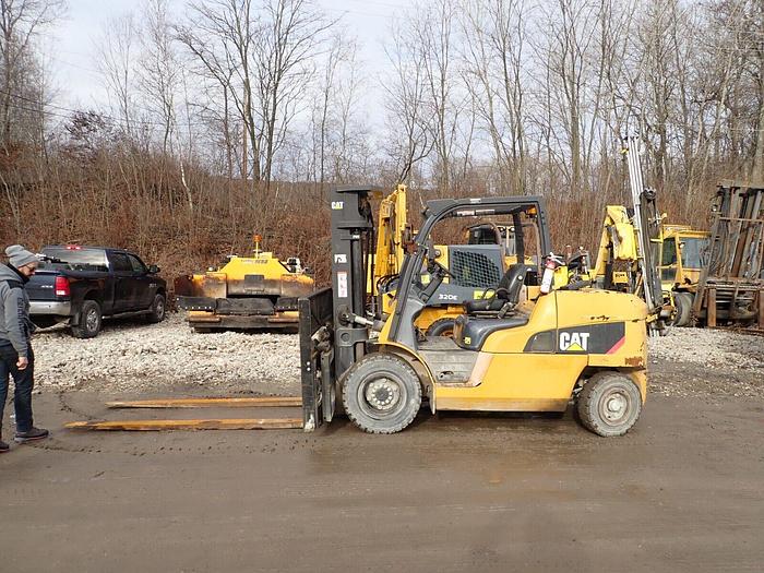 Used 2015 Caterpillar DP55N1 10,000 Lbs Forklift DIESEL! LOW HRS! CAT DP55 8' Forks