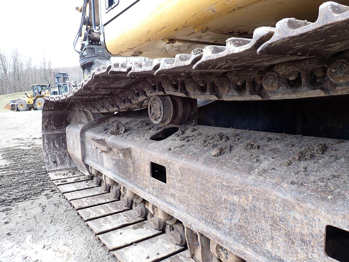 Used 2015 CAT 329FL Hydraulic Excavator 