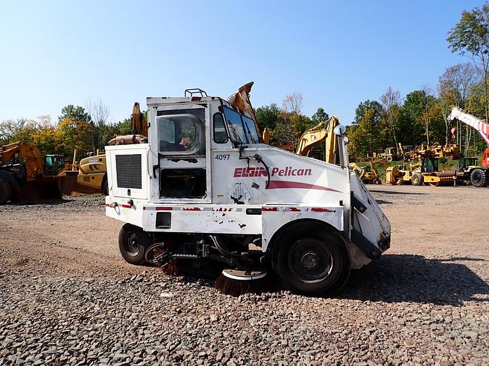 Used 2005 Elgin Pelican