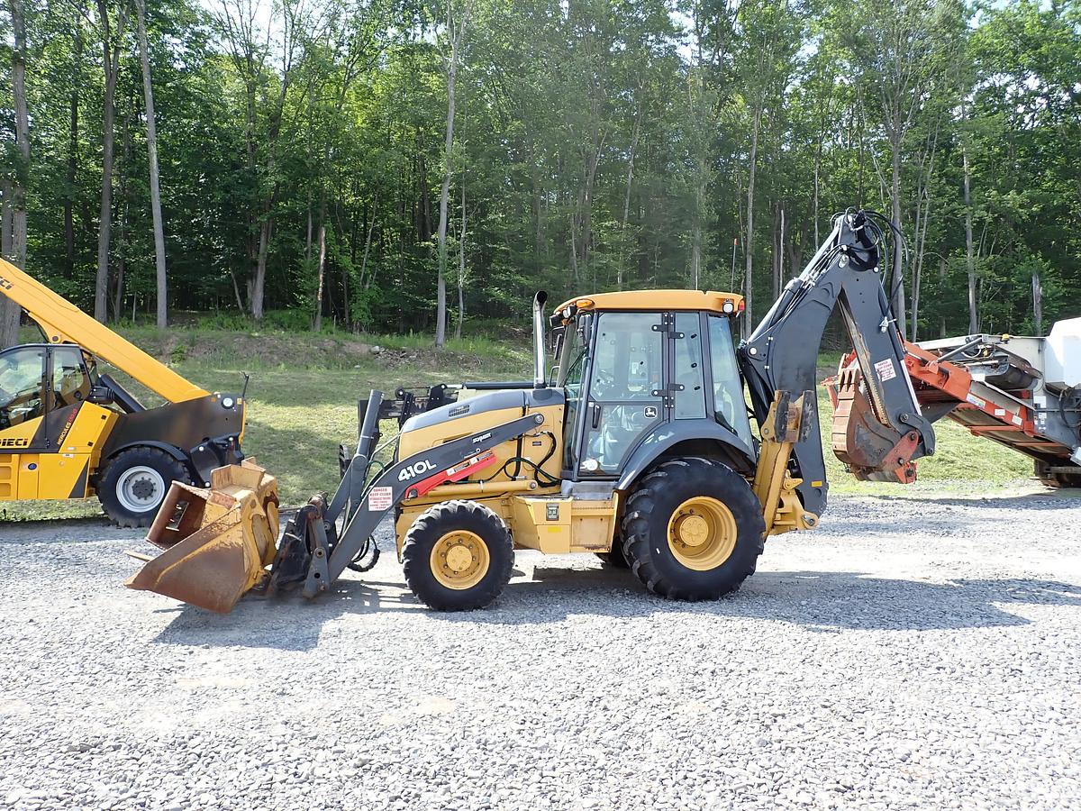 Used 2018 John Deere 410L Loader Backhoe LOADED! Q/C FORKS EXTENDAHOE