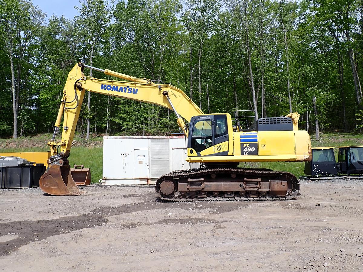 Used 2013 Komatsu PC490LC-10 Excavator 