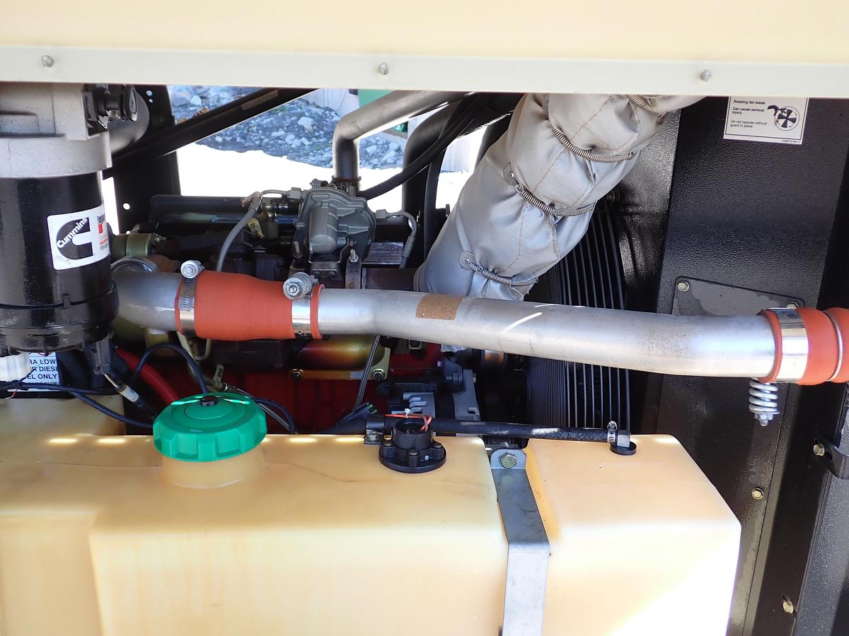 Used 2022 Doosan P425/HP375 Air Compressor 1528 HOURS