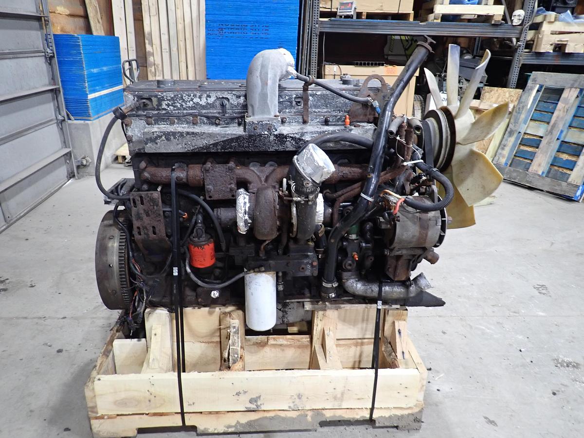 Used 1995 Cummins L10-260 Turbo Diesel Engine DRY INTAKE