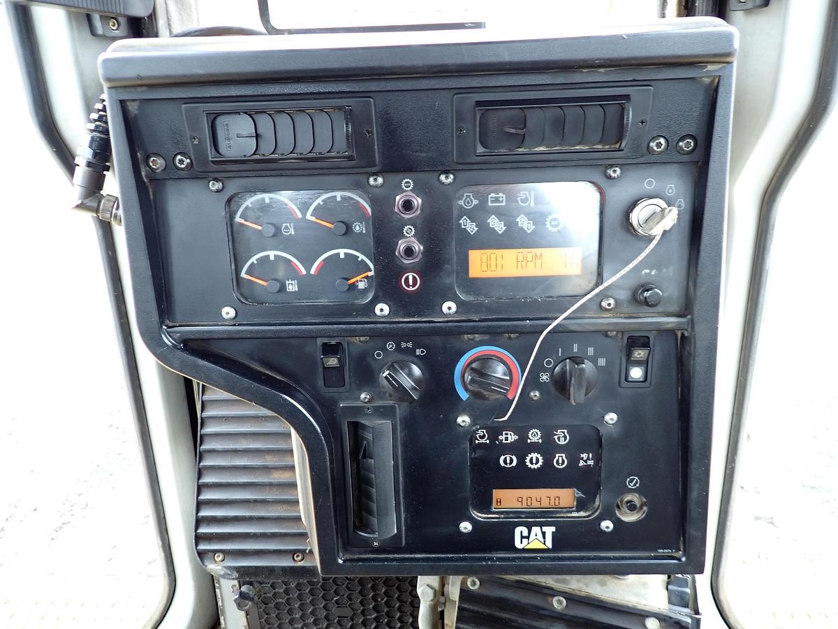 Used 2004 CAT D6R XL II