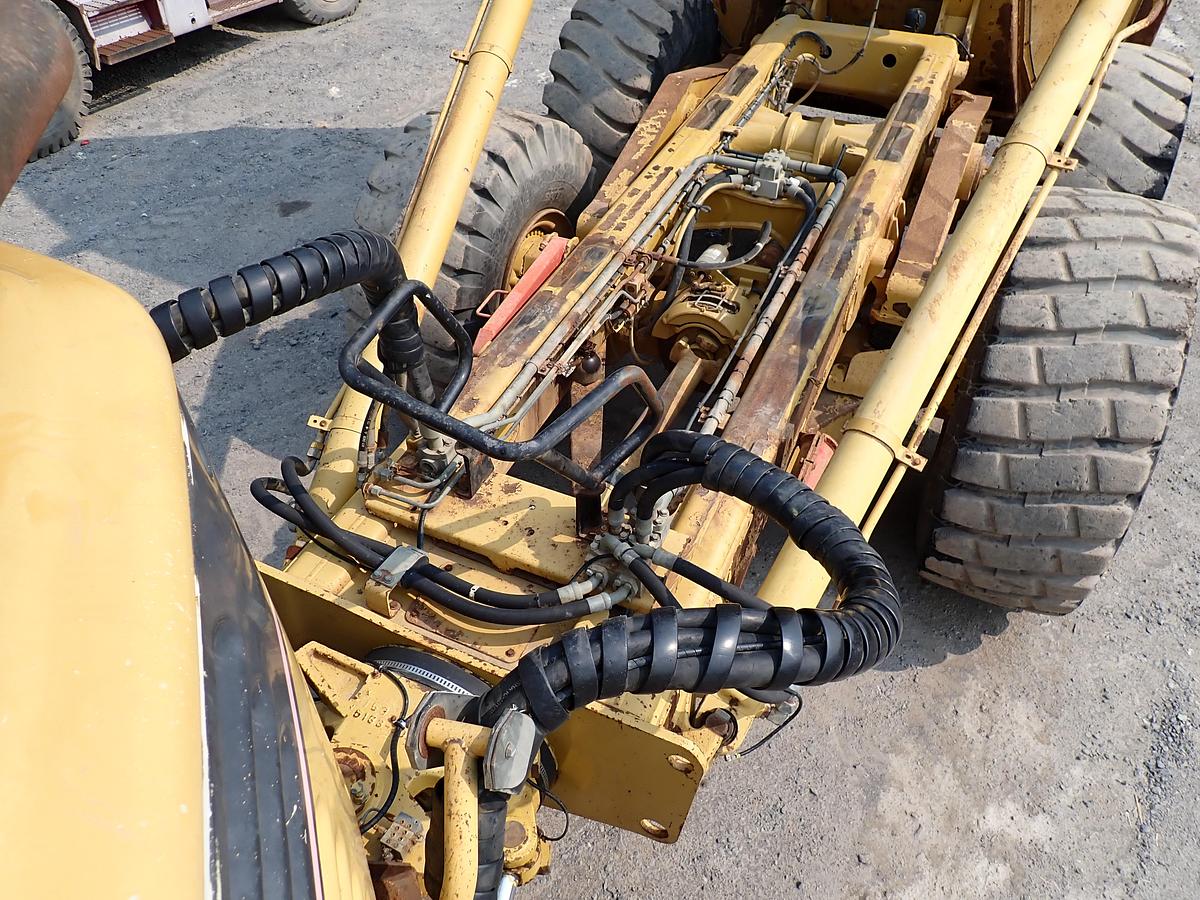 Used 2006 CAT 735
