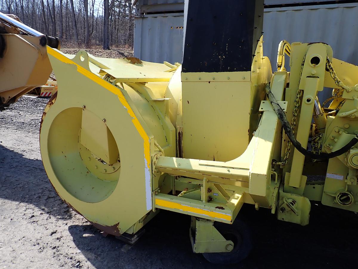 Used 2003 Oshkosh HB2923 Airport Snowblower