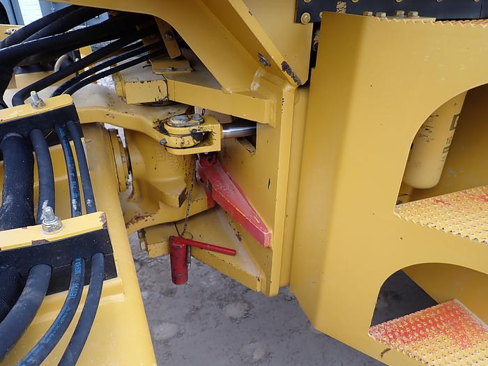 Used 2007 CAT CP-563E Padfoot Compactor