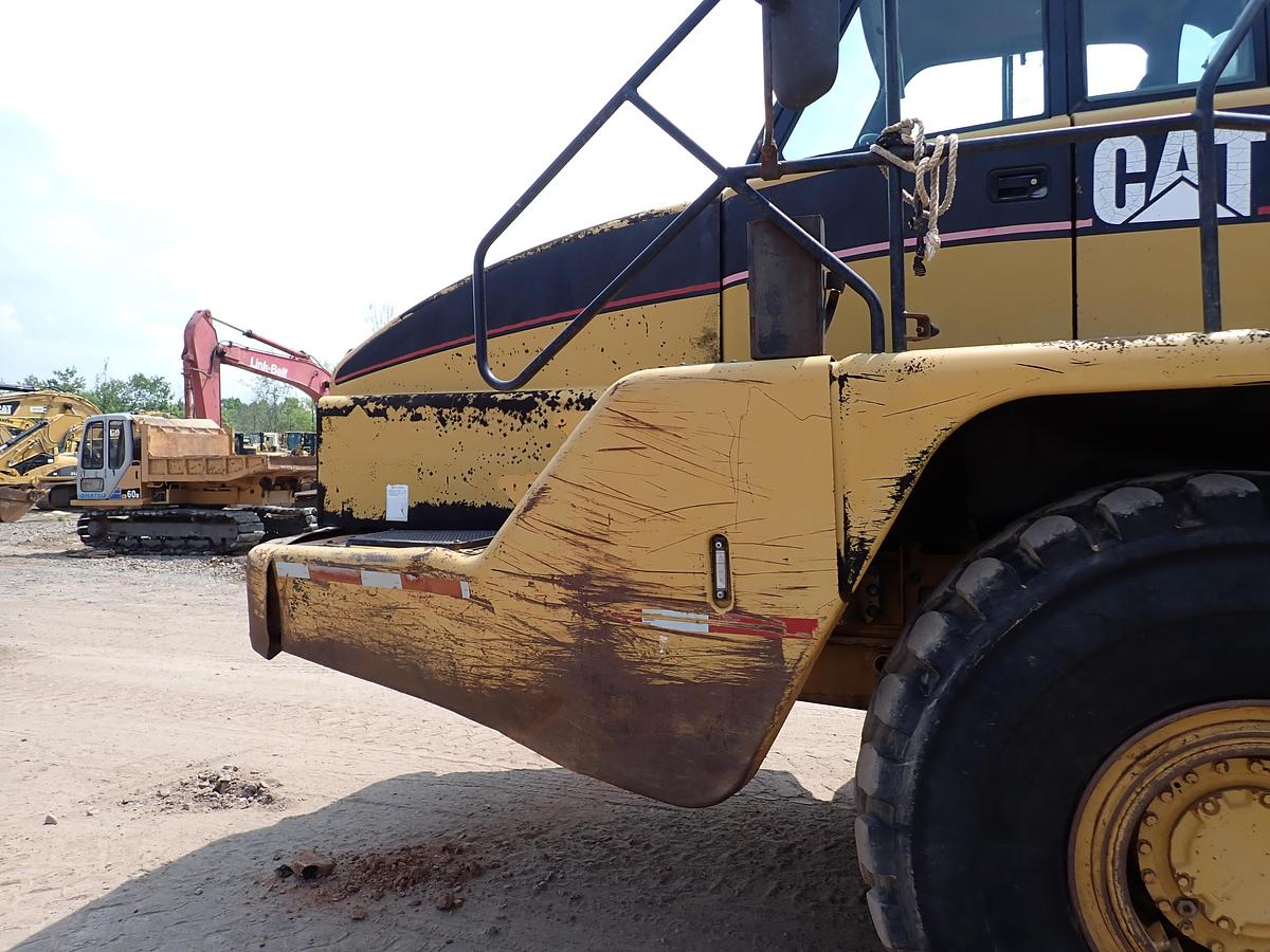 Used 2003 CAT 735