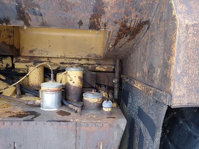 Used 1985 CAT 769C Rigid Frame Water Truck 8000 Gallon