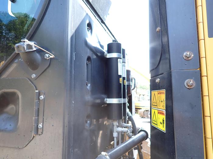 Used 2015 CAT 120M2 AWD
