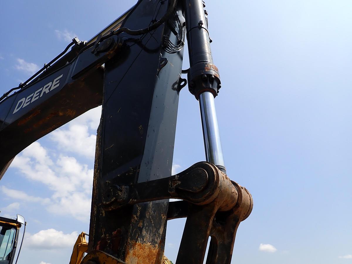 Used 2021 John Deere 870G LC Hydraulic Excavator MASS EXCAVATING BOOM