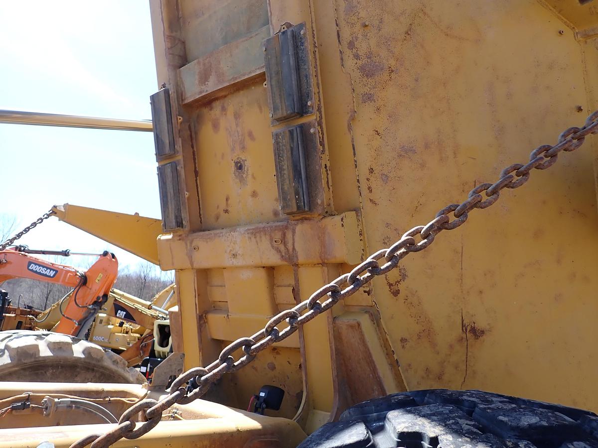 Used 2012 CAT 740B Articulated Haul Truck w/ TAILGATE