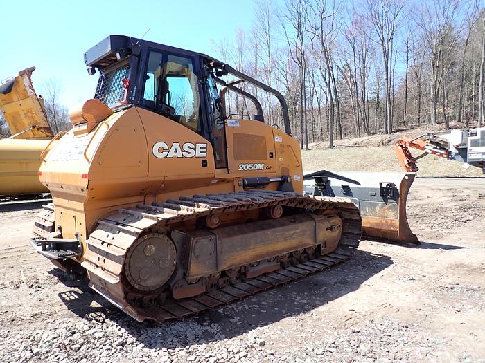 Used 2019 Case 2050M LGP
