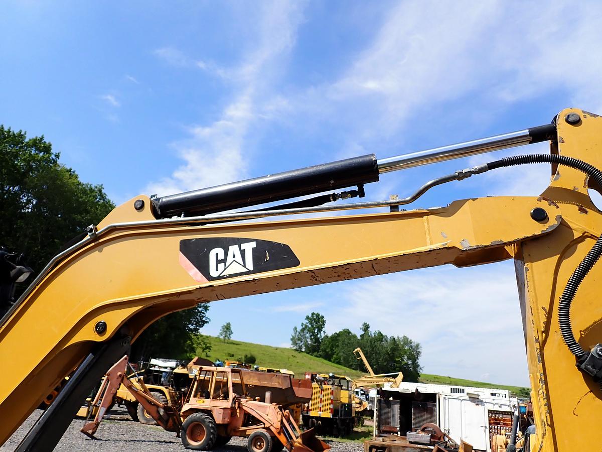 Used 2016 CAT 304E2 CR Mini Excavator HYDRAULIC THUMB!