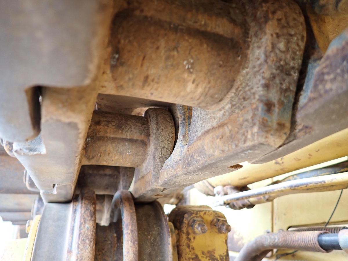 Used 1989 CAT D4H Series II Crawler Dozer 