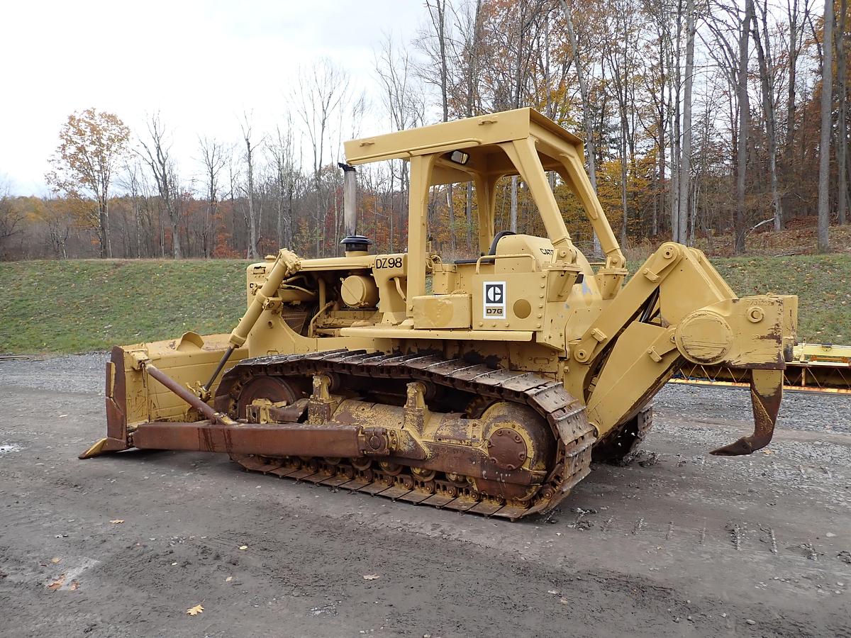 Used 1980 CAT D7G Crawler Dozer w/ RIPPER!