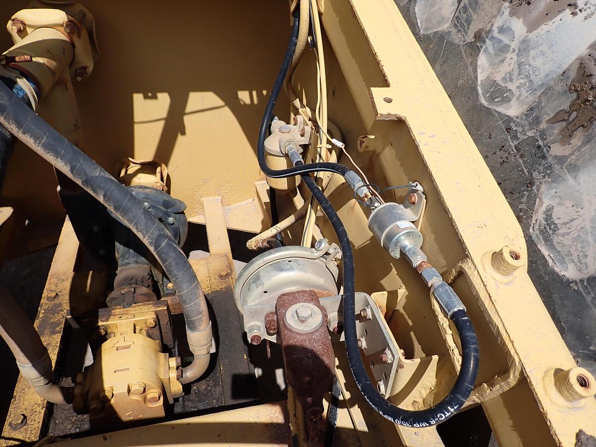 Used 1979 CAT 613B 5000 Gallon Water Wagon