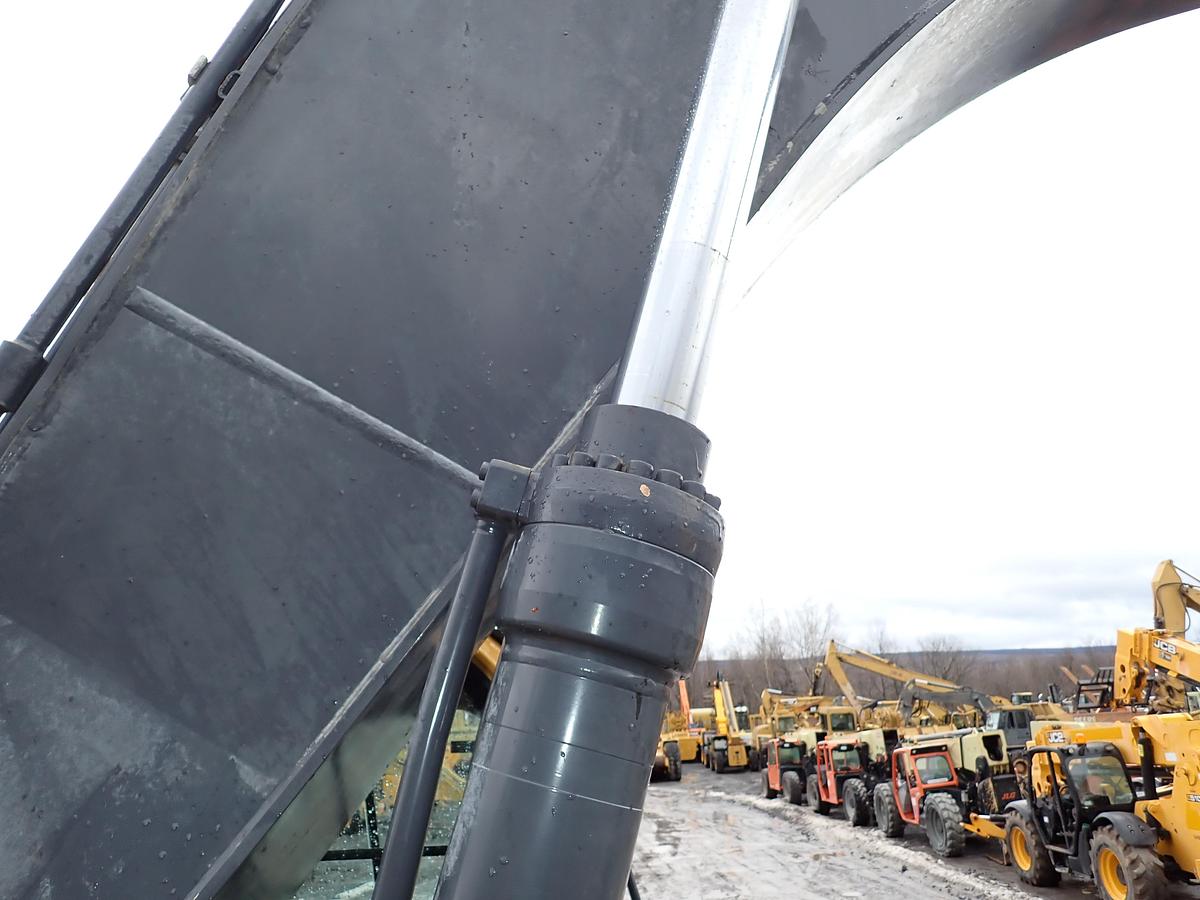 Used 2020 John Deere 300G LC Hydraulic Excavator