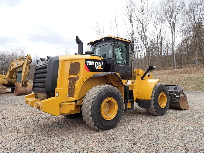 Used 2019 CAT 950M Wheel Loader