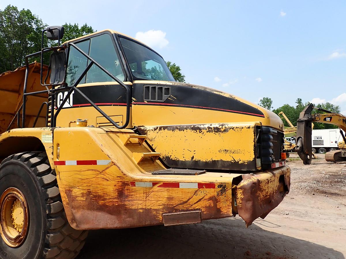 Used 2003 CAT 735
