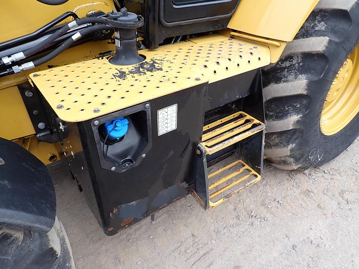 Used 2018 CAT 420F2 Loader Backhoe