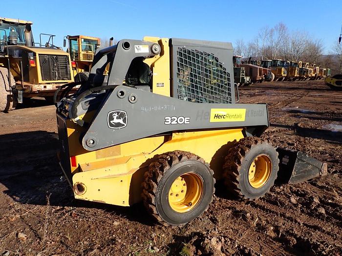 Used 2015 John Deere 320E Skidsteer Loader LOW HRS! HI FLOW Q/C EROPS A/C 72" Bucket