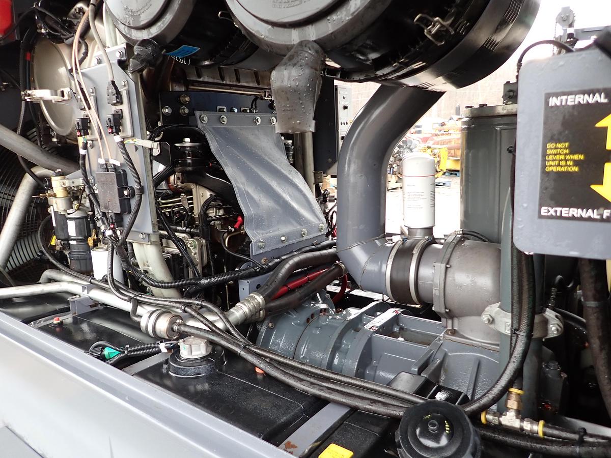 Used 2020 Atlas Copco XAS950 PD8 950 CFM Air Compressor