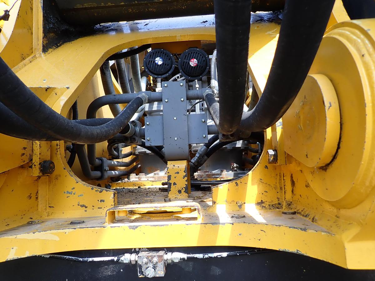 Used 2021 John Deere 870G LC Hydraulic Excavator MASS EXCAVATING BOOM