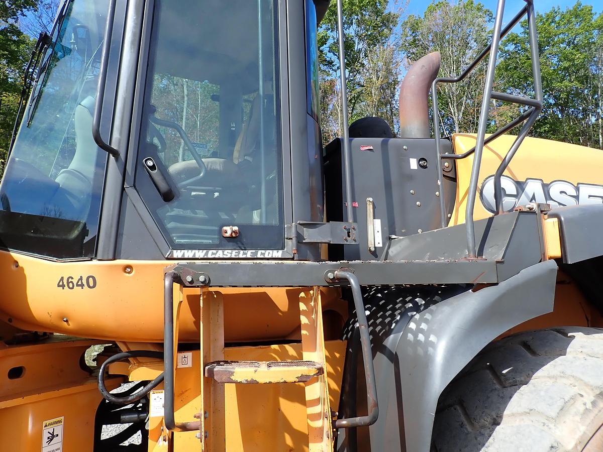 Used 2012 Case 1021F Wheel Loader 5700 HOURS