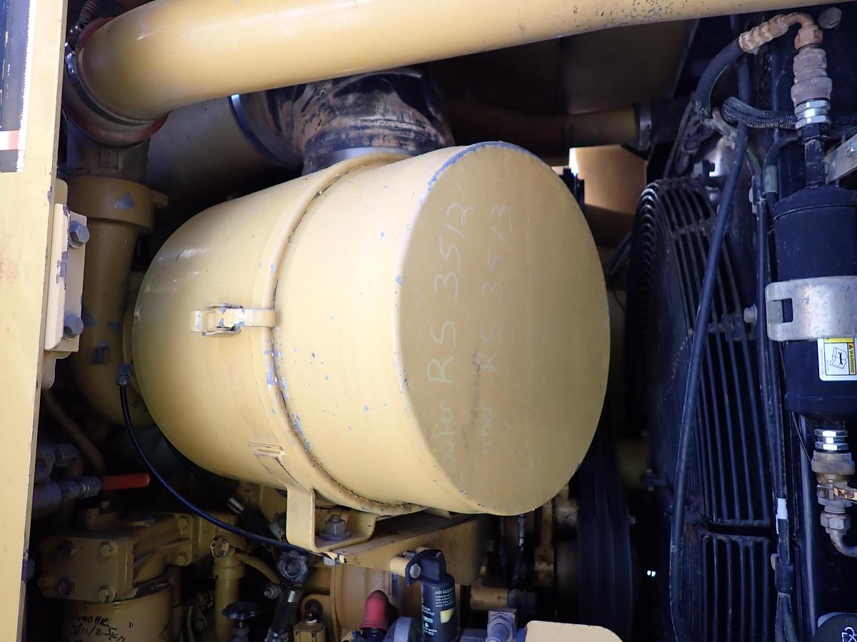 Used 2004 CAT 621G Motor Scraper