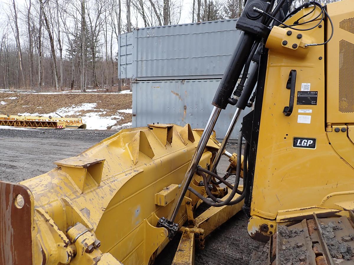 Used 2022 CAT D6 LGP Crawler Dozer 