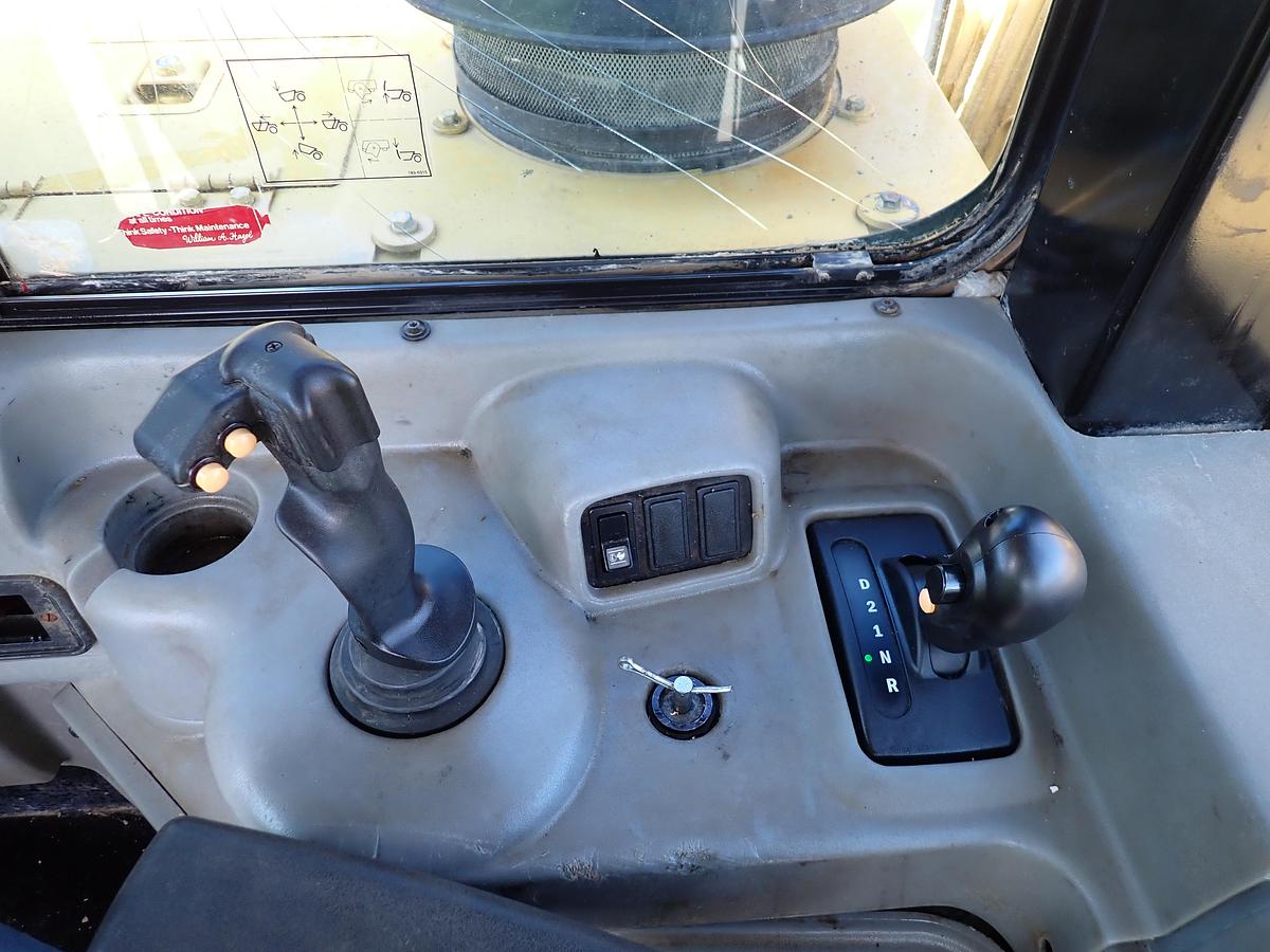 Used 2004 CAT 621G Motor Scraper