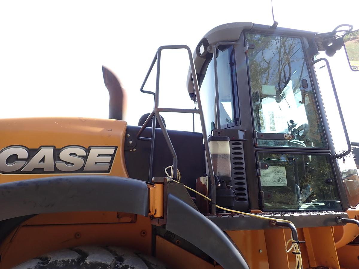 Used 2012 Case 1021F Wheel Loader 5700 HOURS