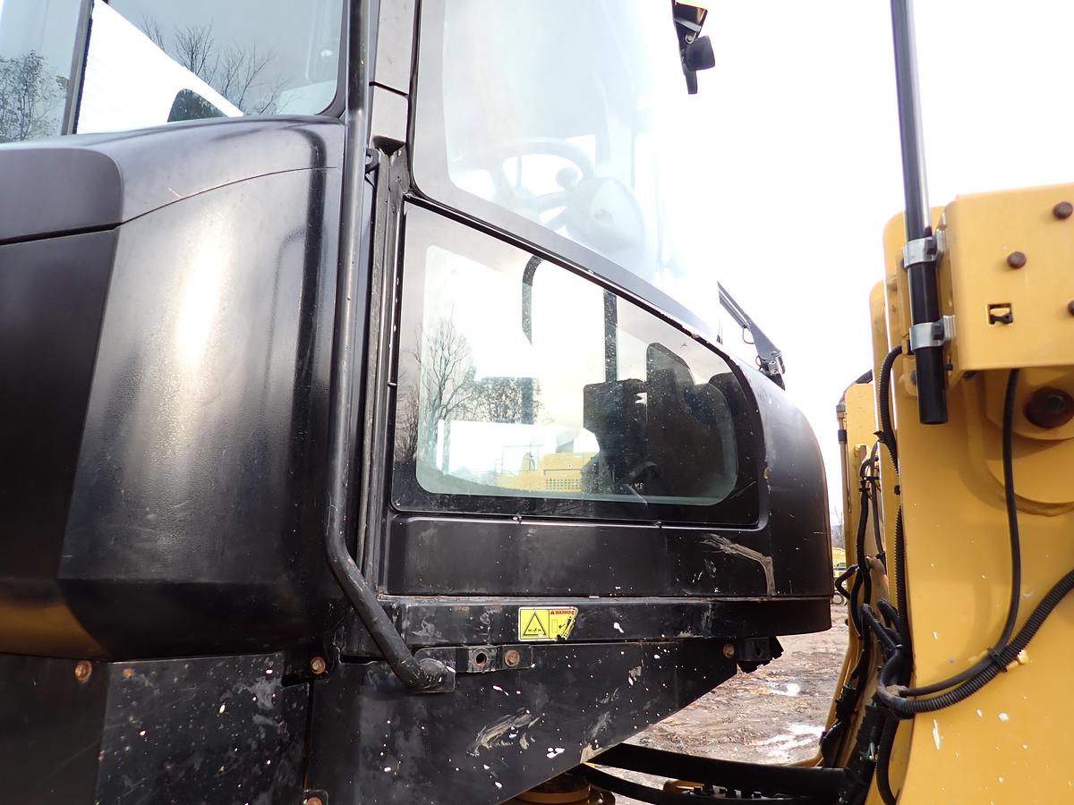 Used 2019 CAT 938M