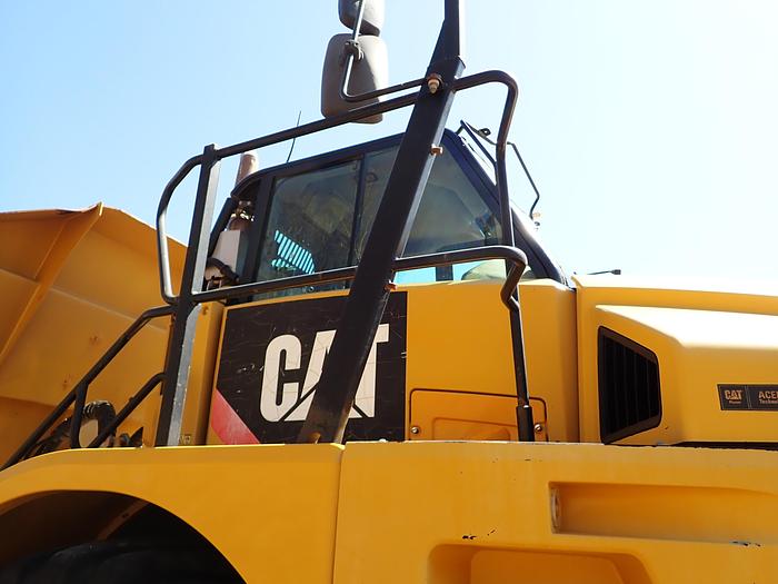 Used 2014 CAT 740B