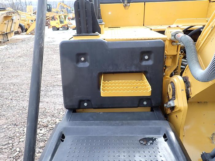 Used 2012 CAT 320EL