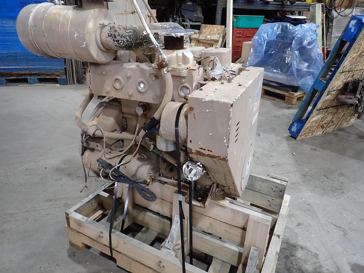 Used 1993 Cummins 4B 3.9 Marine Diesel Engine 