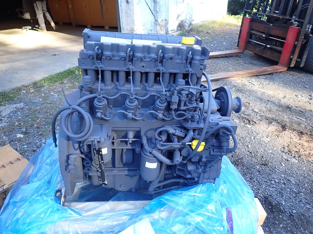 Deutz D2011 L04 Diesel Engine FACTORY NEW REPLACEMENT UNIT