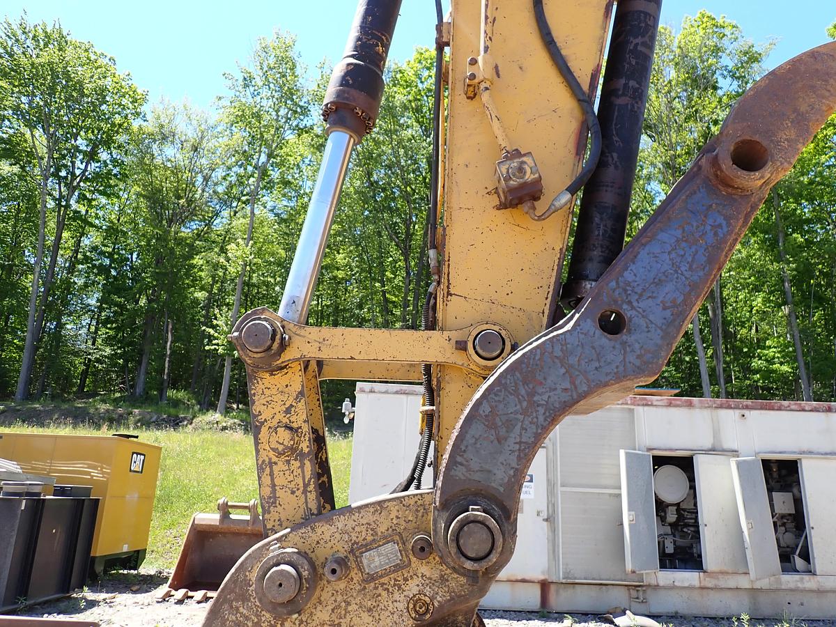 Used 2006 CAT 320CL